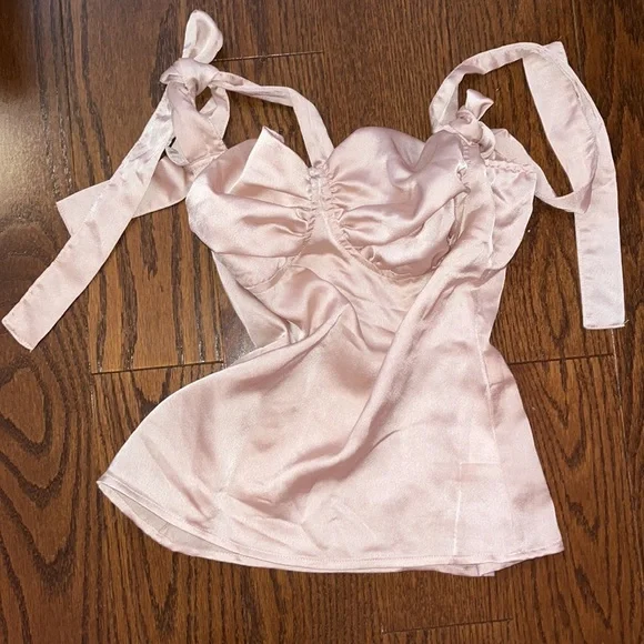 Missguided Satin Pink Champagne Tie Strap Bustier Top Sz 2 - Picture 2 of 4